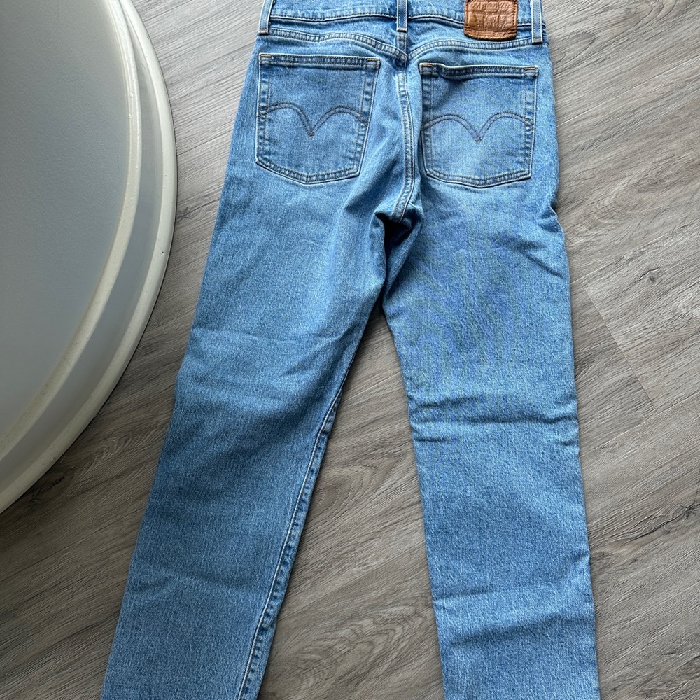 Levi jeans